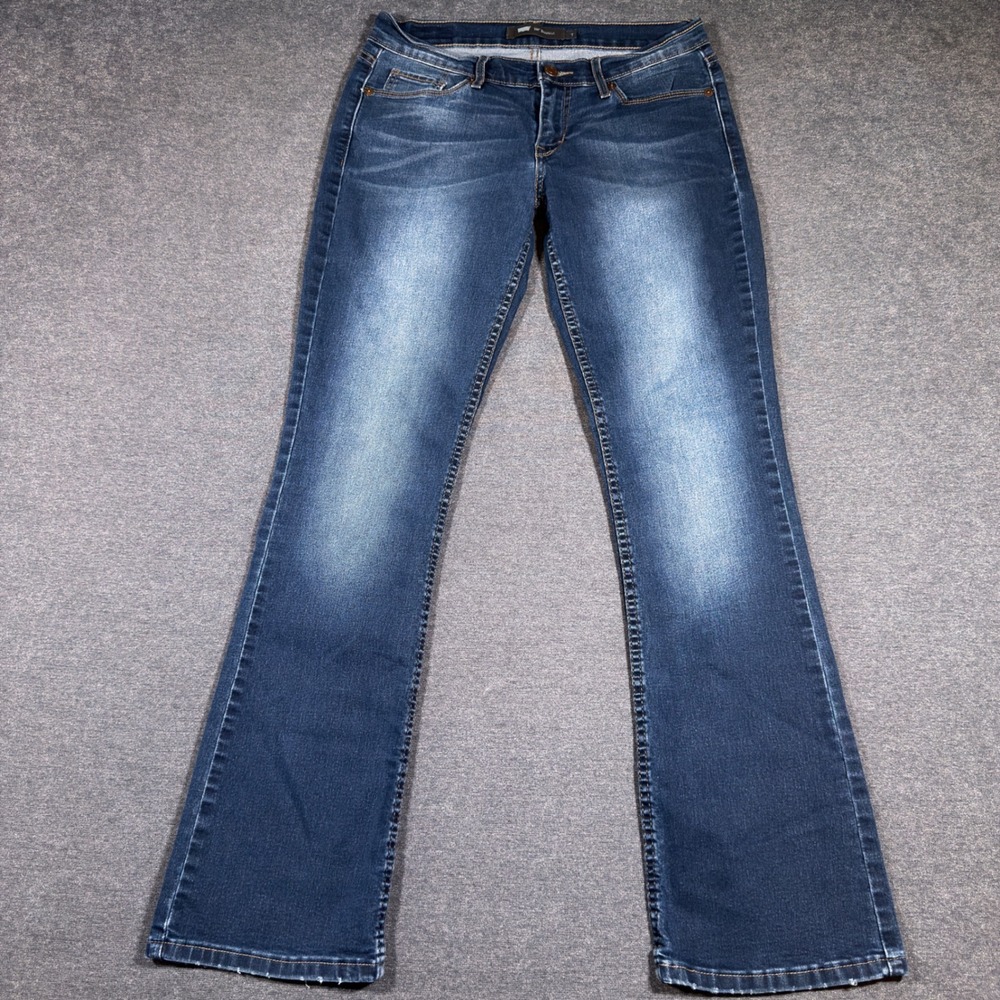Levi's 524 Bootcut Jeans Women 7 28x31 Blue Low Rise Medium Wash Denim Boho Bell